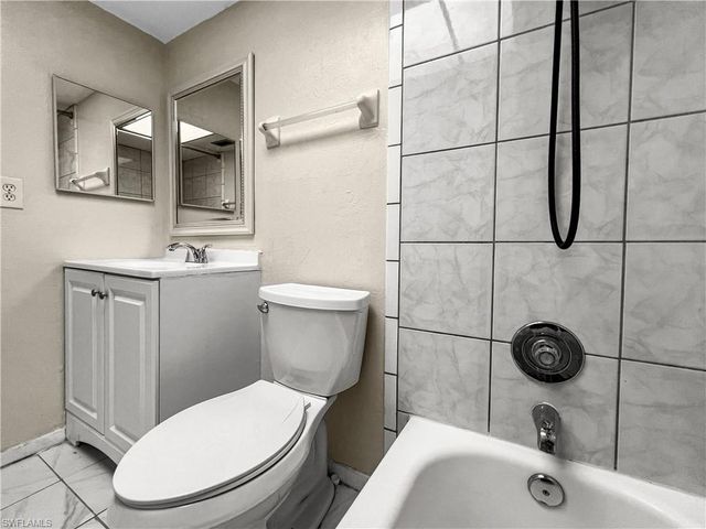 2239 Iris WAY, Fort Myers, FL 33905