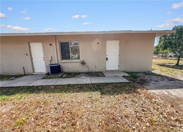 2239 Iris WAY, Fort Myers, FL 33905