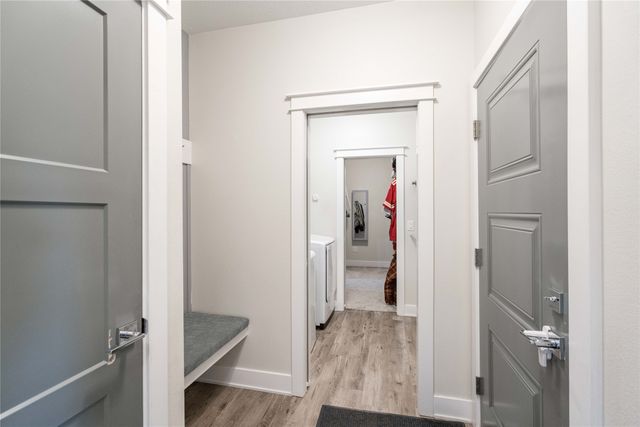 16418 Northpark Drive, Urbandale, IA 50323