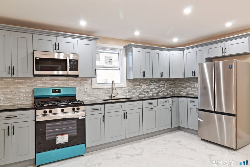 40 Elizabeth Street 2, Waterbury, CT 06704