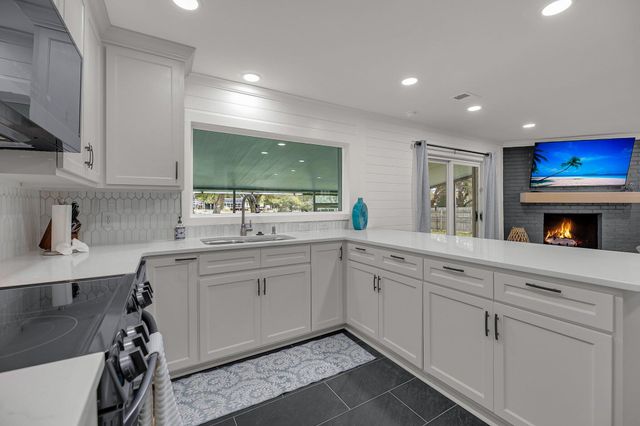 764 Creekside Drive, Charleston, SC 29412