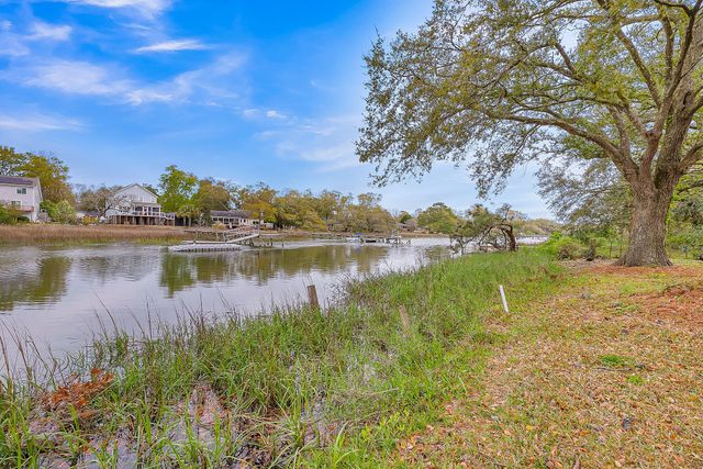 764 Creekside Drive, Charleston, SC 29412