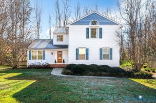 8509 Summit Acres Dr, North Chesterfield, VA 23235