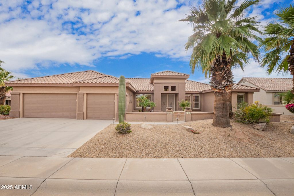 18020 N TIMBER RIDGE Drive, Surprise, AZ 85374