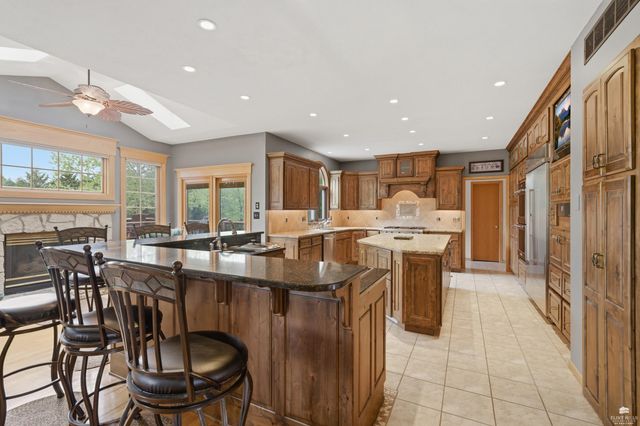 1213 Greystone Place, Manhattan, KS 66503