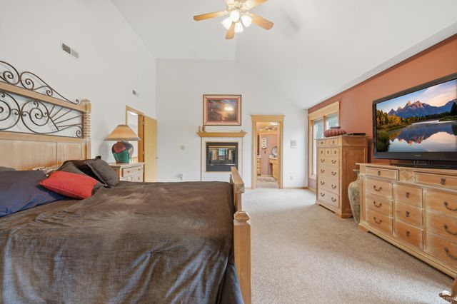 1213 Greystone Place, Manhattan, KS 66503