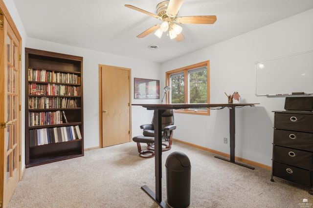 1213 Greystone Place, Manhattan, KS 66503