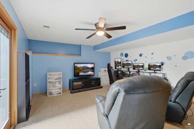 1213 Greystone Place, Manhattan, KS 66503