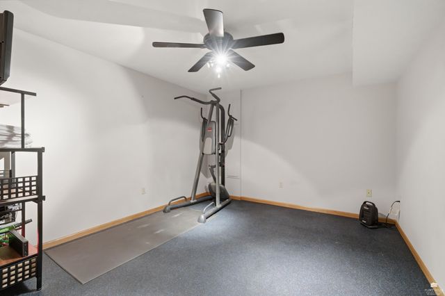 1213 Greystone Place, Manhattan, KS 66503