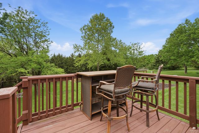 1213 Greystone Place, Manhattan, KS 66503