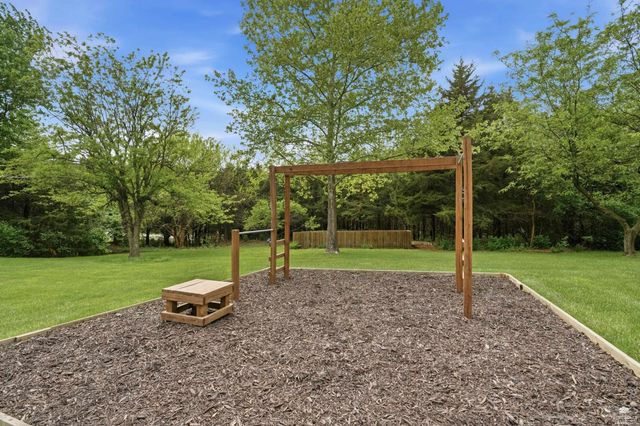 1213 Greystone Place, Manhattan, KS 66503