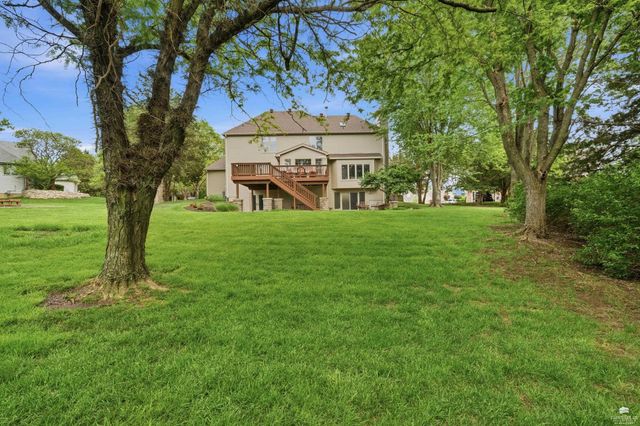 1213 Greystone Place, Manhattan, KS 66503