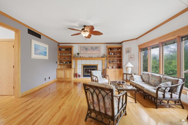 1213 Greystone Place, Manhattan, KS 66503