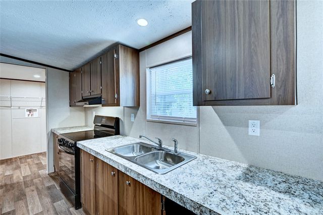7996 Tawnyberry Lane, Plantersville, TX 77363