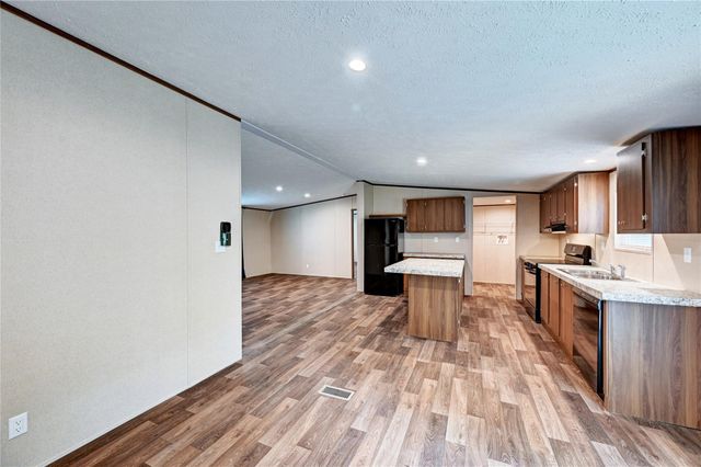 7996 Tawnyberry Lane, Plantersville, TX 77363