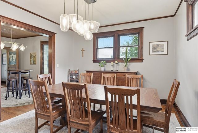 1310 S 35 Avenue, Omaha, NE 68105