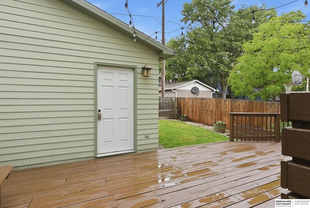 1310 S 35 Avenue, Omaha, NE 68105