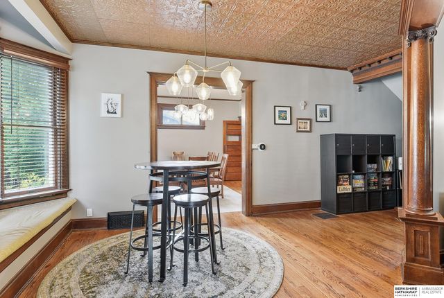 1310 S 35 Avenue, Omaha, NE 68105