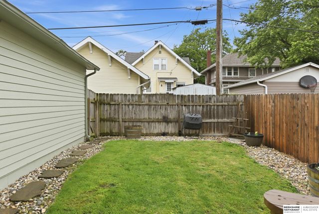 1310 S 35 Avenue, Omaha, NE 68105