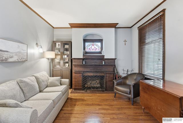 1310 S 35 Avenue, Omaha, NE 68105