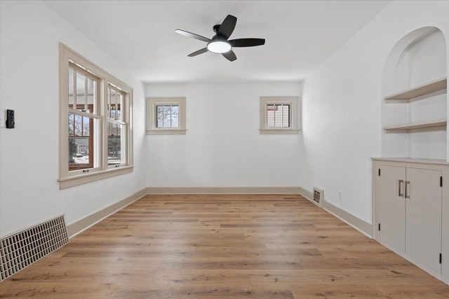 925 Harding AVENUE, Waukesha, WI 53186