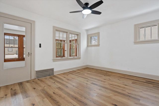 925 Harding AVENUE, Waukesha, WI 53186