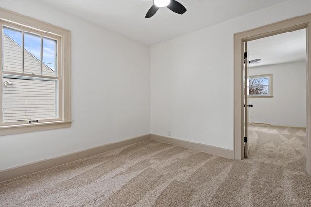 925 Harding AVENUE, Waukesha, WI 53186