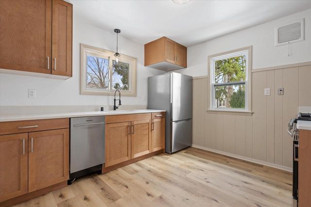 925 Harding AVENUE, Waukesha, WI 53186