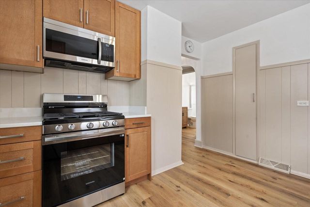 925 Harding AVENUE, Waukesha, WI 53186