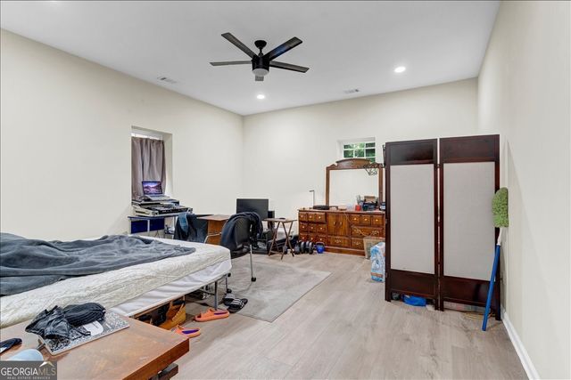 466 Lake Drive, Hapeville, GA 30354