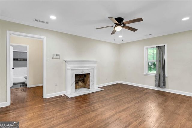 466 Lake Drive, Hapeville, GA 30354