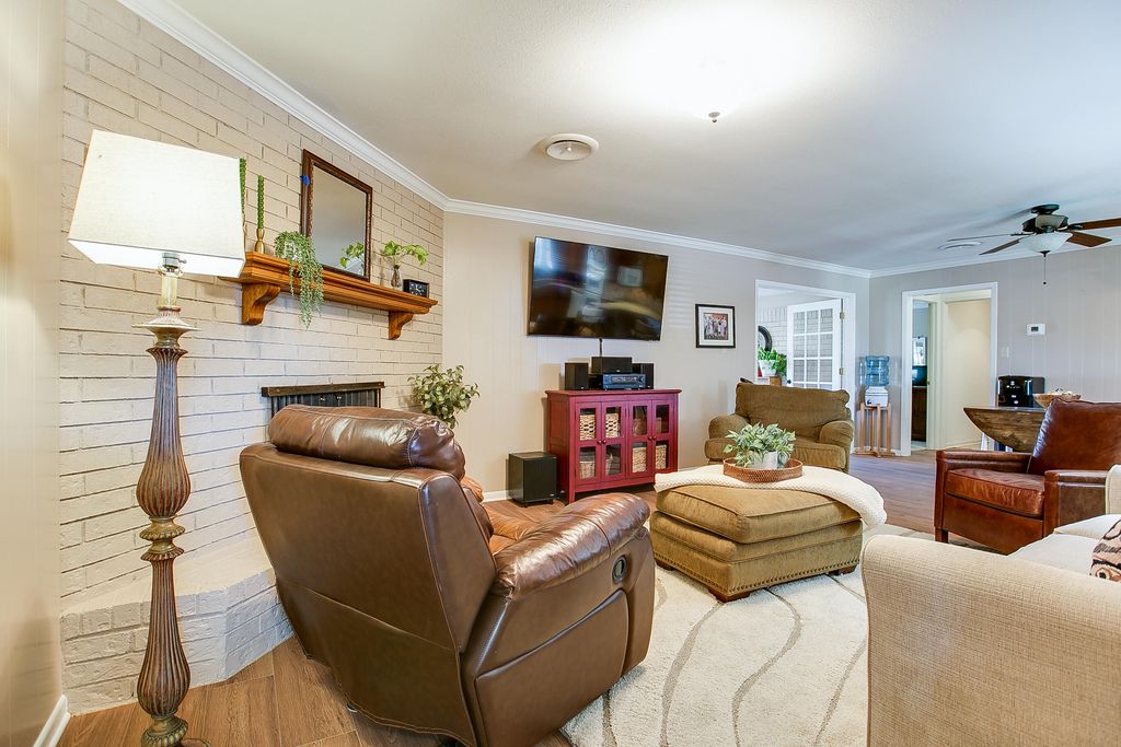 Image 10 of property listing at 20 Sierra Camino, Ballinger, TX 76821