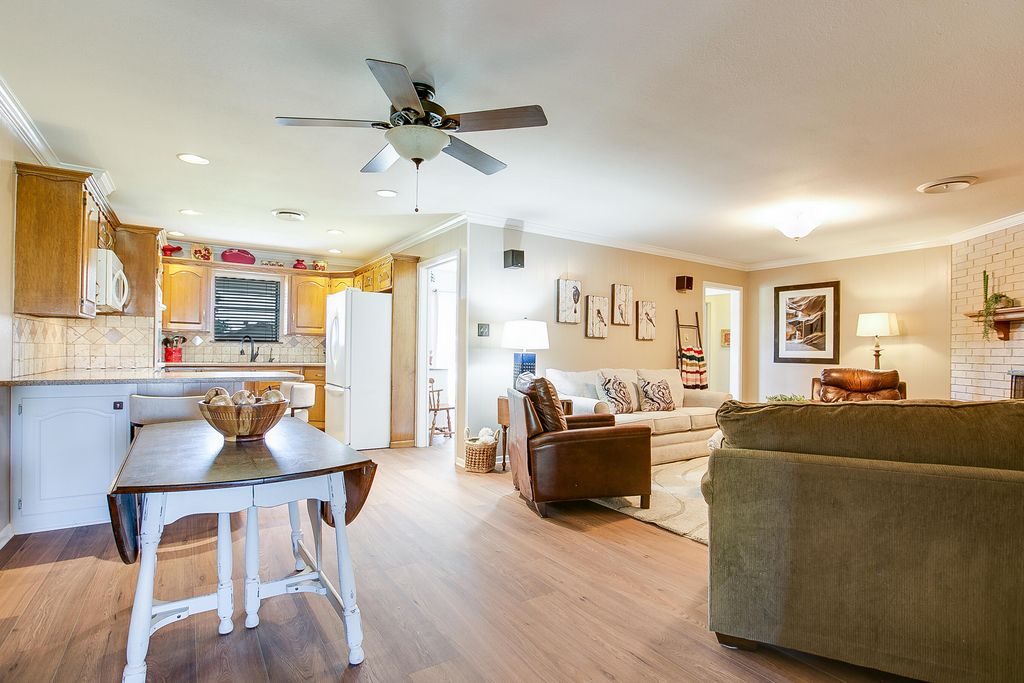 Image 21 of property listing at 20 Sierra Camino, Ballinger, TX 76821