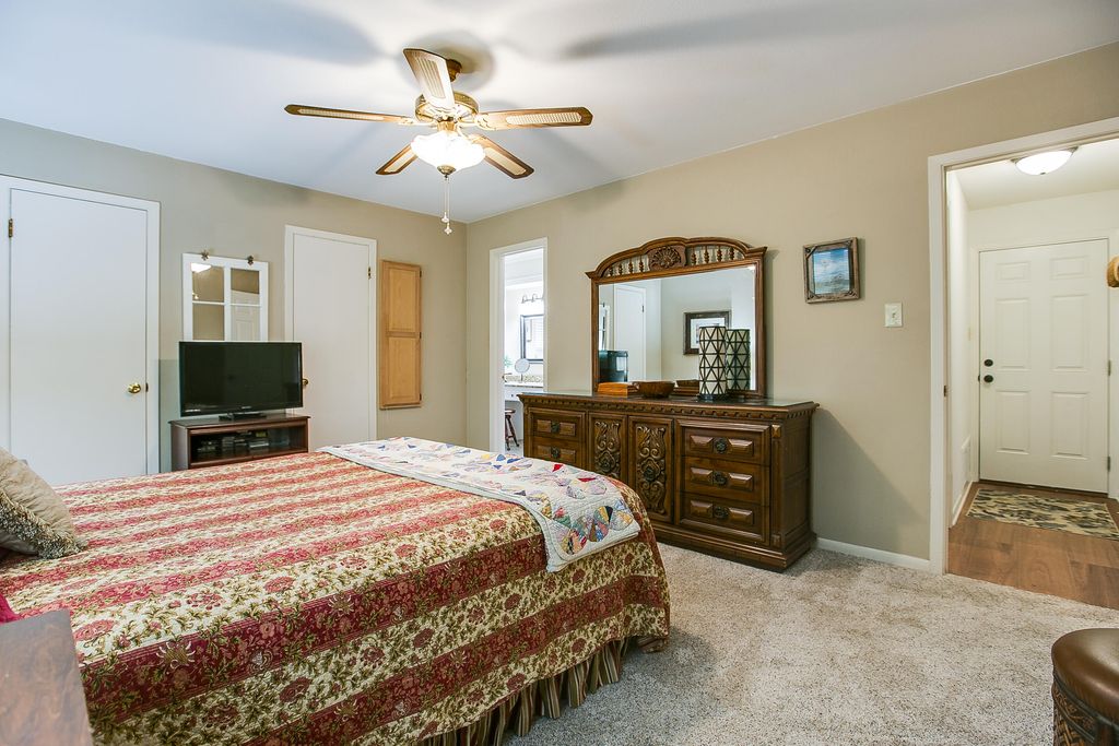 Image 23 of property listing at 20 Sierra Camino, Ballinger, TX 76821