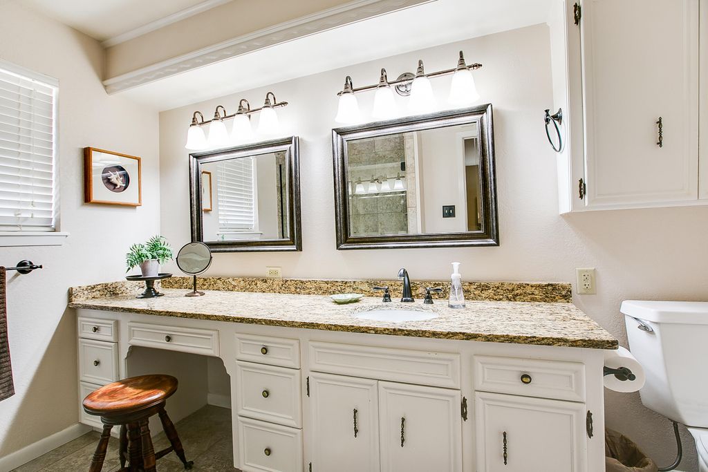Image 26 of property listing at 20 Sierra Camino, Ballinger, TX 76821