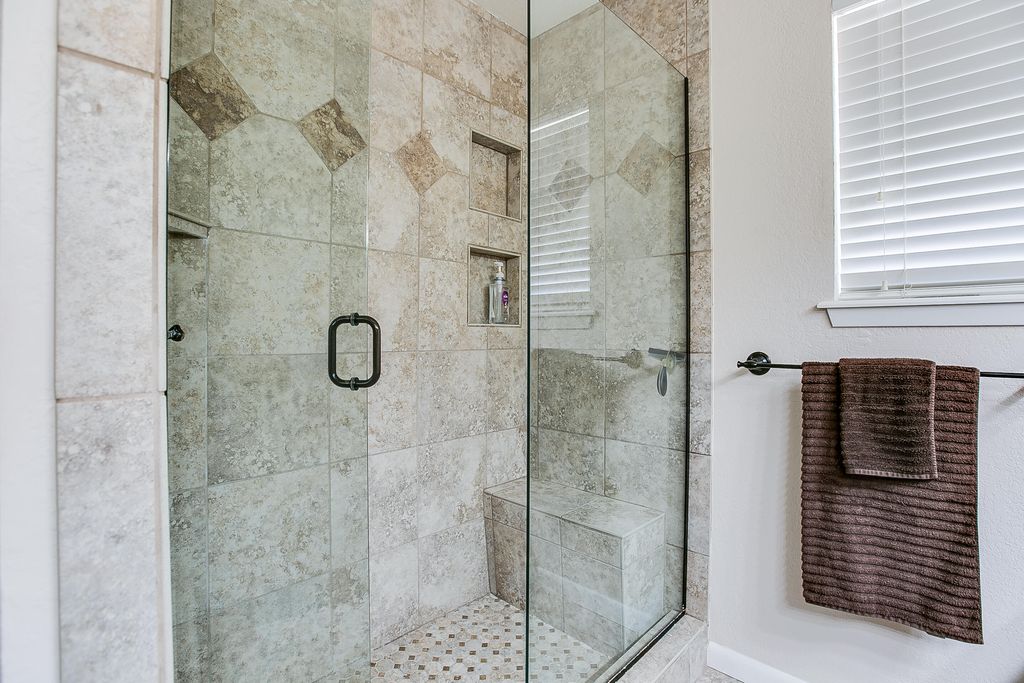 Image 27 of property listing at 20 Sierra Camino, Ballinger, TX 76821