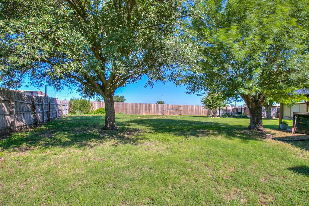 Image 39 of property listing at 20 Sierra Camino, Ballinger, TX 76821