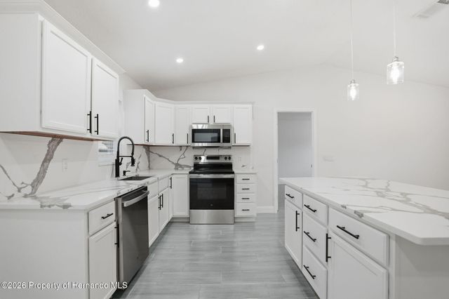 8165 Ridge Road, Weeki Wachee, FL 34613