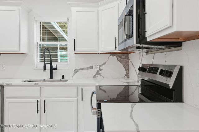 8165 Ridge Road, Weeki Wachee, FL 34613