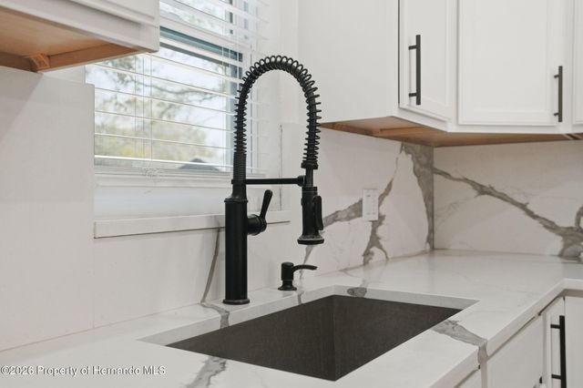 8165 Ridge Road, Weeki Wachee, FL 34613