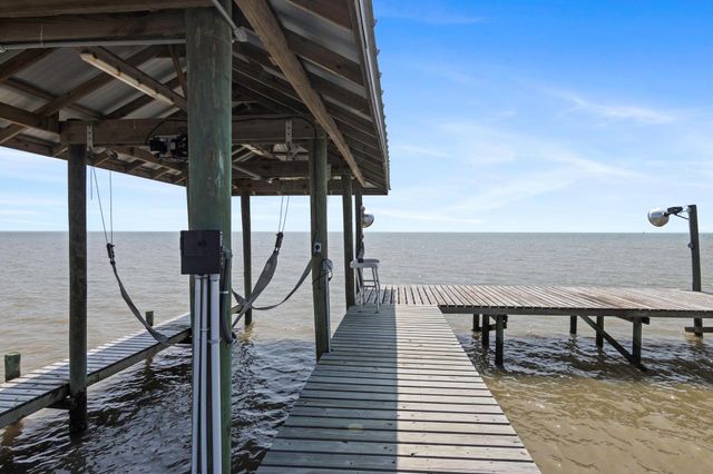 3133 Bay Ridge Drive, Palacios, TX 77465