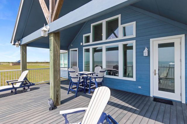 3133 Bay Ridge Drive, Palacios, TX 77465