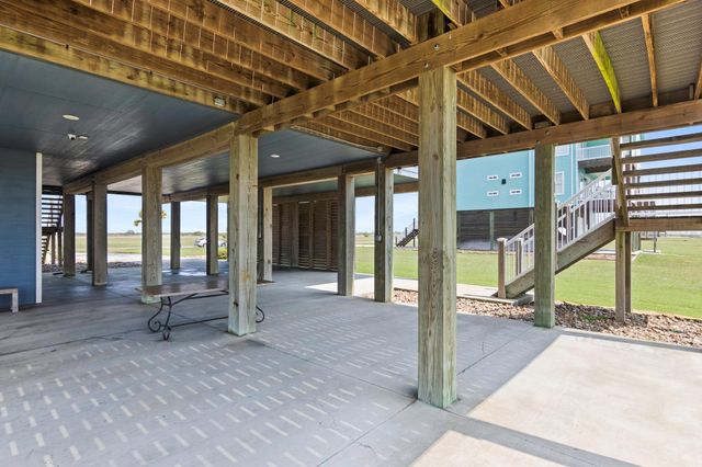 3133 Bay Ridge Drive, Palacios, TX 77465