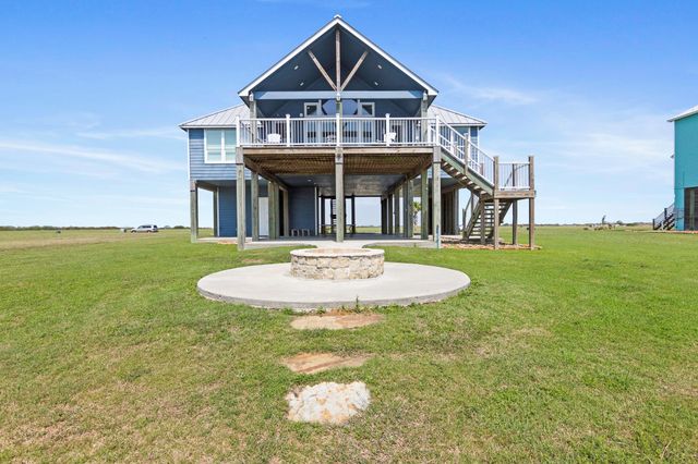 3133 Bay Ridge Drive, Palacios, TX 77465