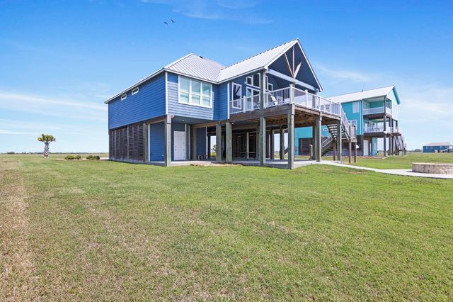 3133 Bay Ridge Drive, Palacios, TX 77465