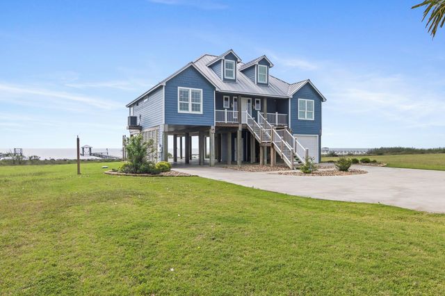 3133 Bay Ridge Drive, Palacios, TX 77465