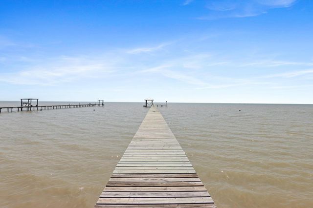 3133 Bay Ridge Drive, Palacios, TX 77465