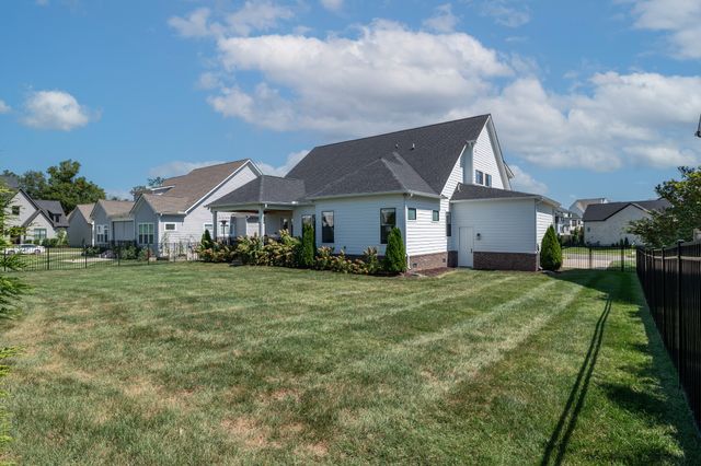 2127 Burgin Dr, Thompsons Station, TN 37179