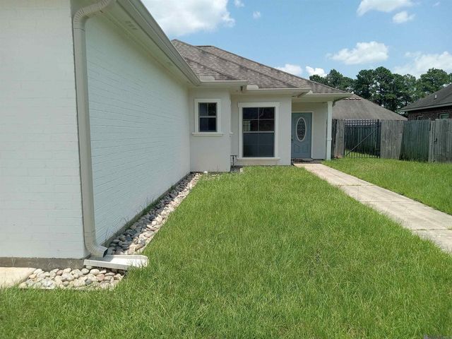 6741 Silver Springs Dr, Central, LA 70739
