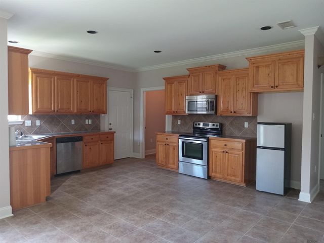 6741 Silver Springs Dr, Central, LA 70739
